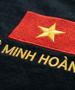 Áo Thun Thêu Cờ Việt Nam Và Thêu Tên Bạn 2
