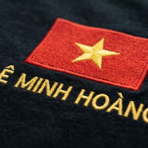 Áo Thun Thêu Cờ Việt Nam Và Thêu Tên Bạn 2