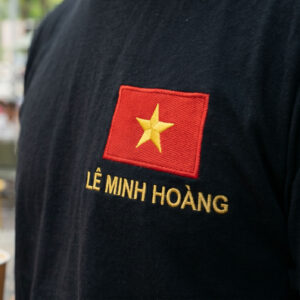 Áo Thun Thêu Cờ Việt Nam Và Thêu Tên Bạn - S - Đen